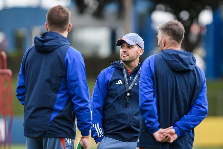 Nicolás Larcamón, técnico de Cruzeiro.