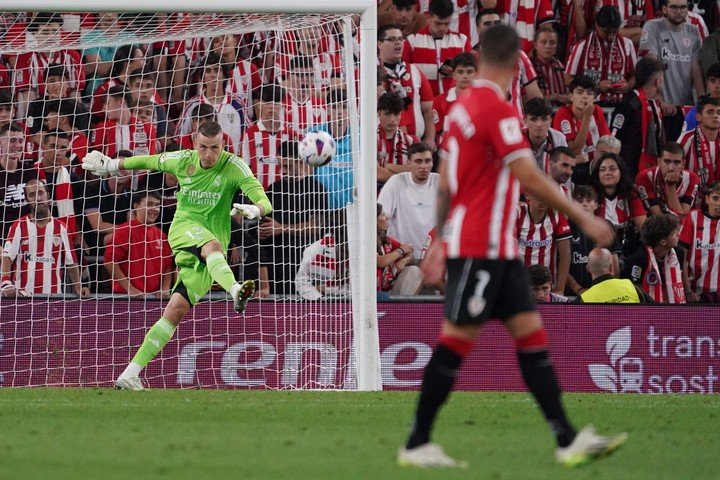 Lunin seguirá como titular por el resto de la temporada (AFP).