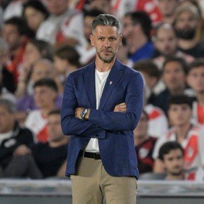 Las repercusiones de los silbidos a Demichelis y su particular semblante en la conferencia