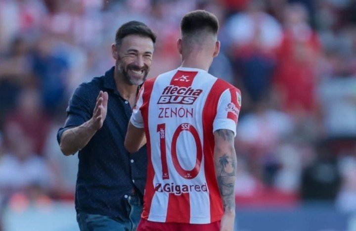 Kily González y Kevin Zenón, juntos en Unión.