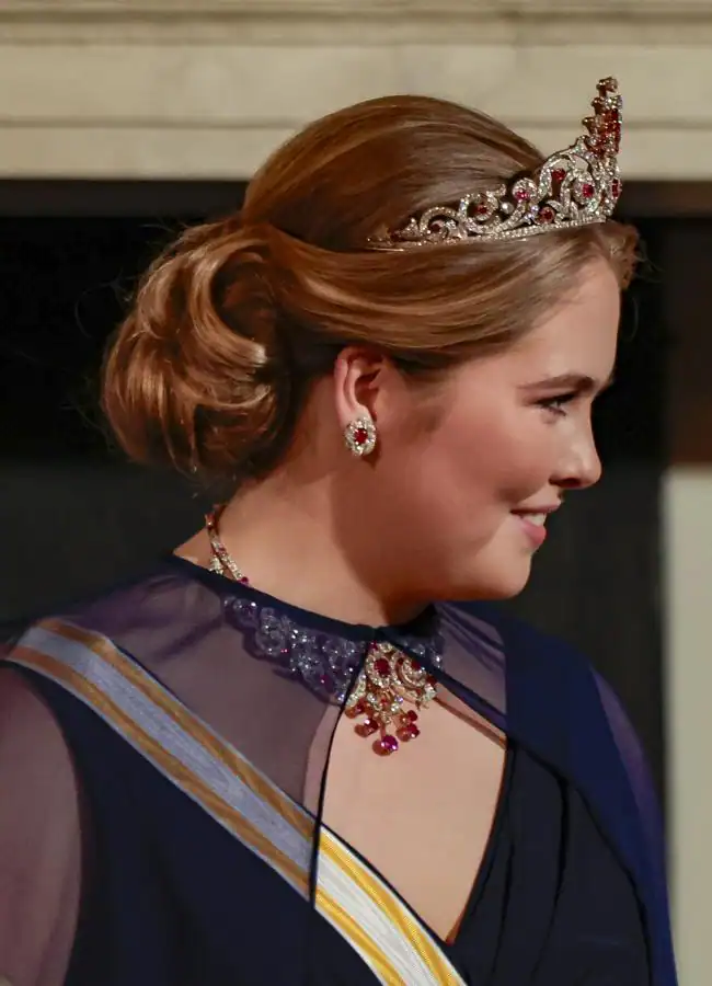 Amalia de Holanda con tiara de rubíes. Foto: Gtres.