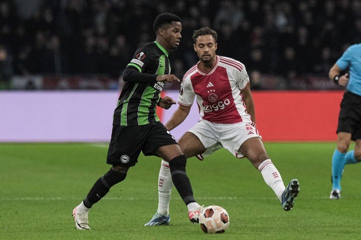Ansu Fati no fue al banco en el partido ante Brentford (AP).