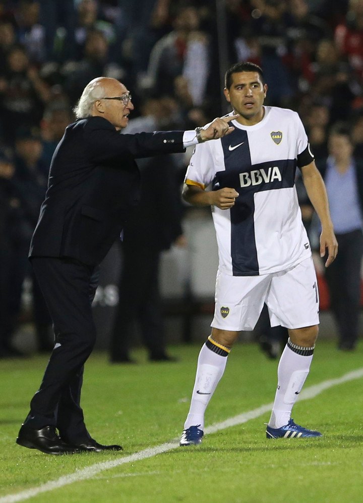 Román tuvo que patear dos veces en la tanda. El primero lo erró, el segundo lo metió.