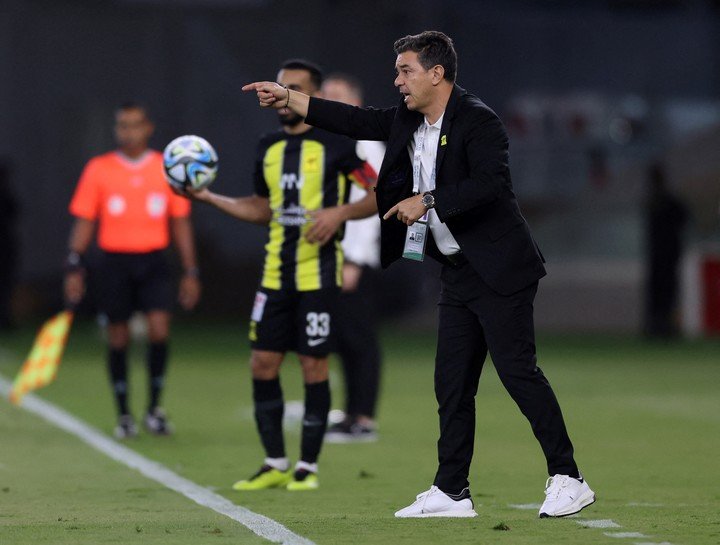 Gallardo lleva 22 partidos dirigidos en Arabia (REUTER). 