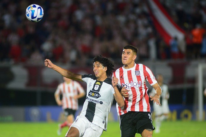 Zaid Romero y un gran paso por Estudiantes. EFE/ Daniel Piris