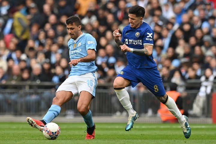 Enzo volvió al 11 del Chelsea. (AFP)