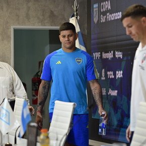 Marcos Rojo: "Cada hincha que te cruzás te dice 'el domingo hay que ganarlo como sea'"