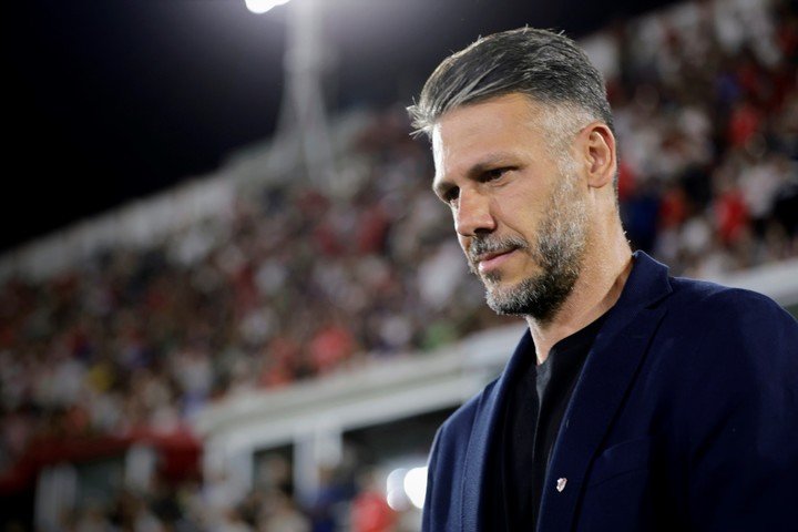 Martín Demichelis va por la recuperación en el plano local tras la derrota vs. Huracán. (Fotobaires)