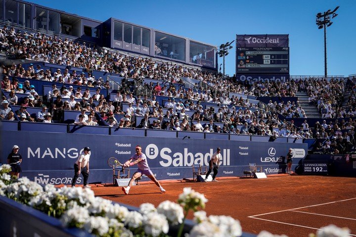 Nadal en pleno partido ante De Miñaur.