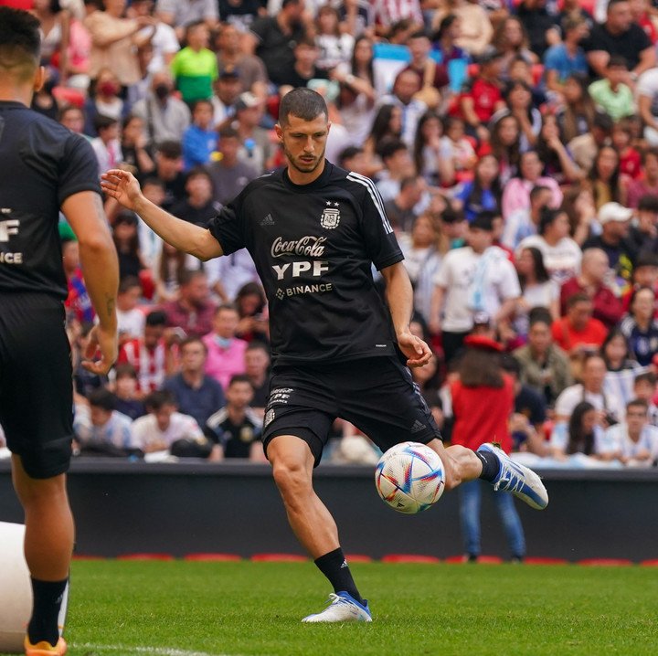 Guido Rodríguez con la Selección.