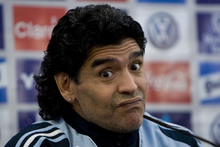 En Inglaterra aún recuerdan aquellos goles de Diego. (AFP)