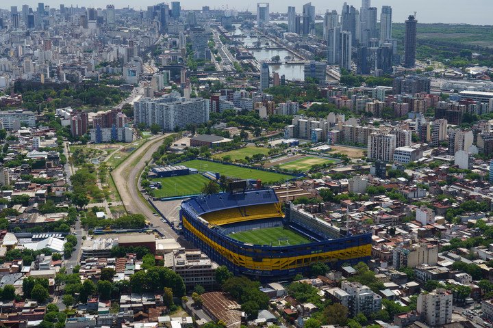 La Bombonera, otra opción si los equipos que llegan a la final no pueden colmar la capacidad del Monumental.