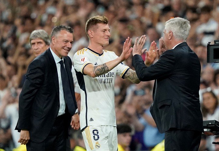 "Ojalá me pueda ir de la mejor manera, ganando la Champions", deseó el alemán, quien se saludó con Ancelotti (REUTERS).