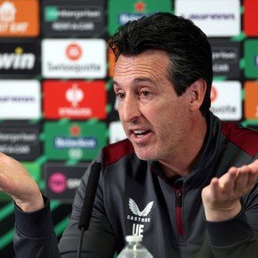 Las frases del DT de Aston Villa sobre el reemplazante de Dibu Martínez