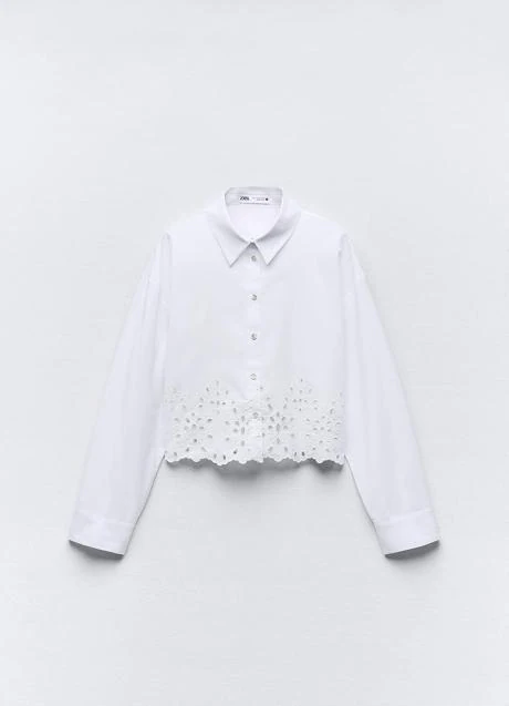 Camisa blanca de Zara (25,99 euros)