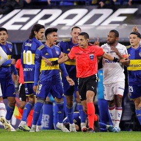 Los tres penales que reclama Boca y el enojo con la Conmebol