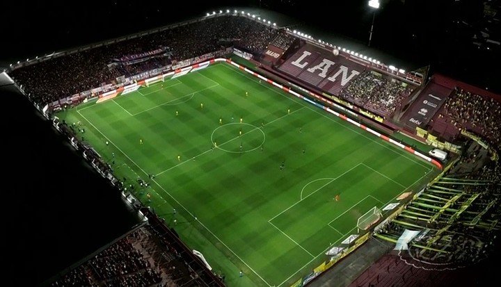 La cancha de Lanús, una opción para hacer de local.