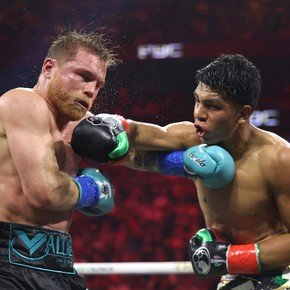 Las fuertes críticas del tío de Mayweather hacia Canelo Álvarez por su pelea contra Munguía