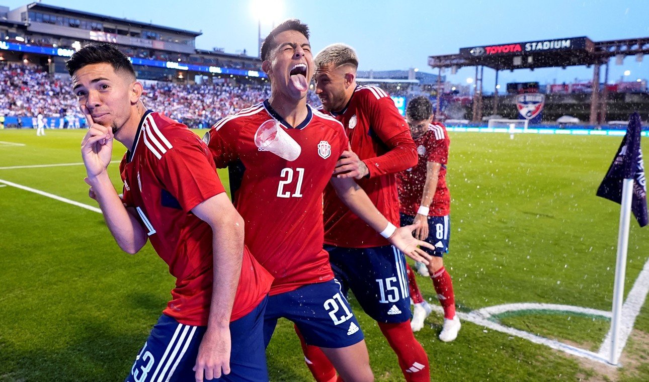 Costa Rica clasificó después de ganarle 3-1 a Hondruas (AP).