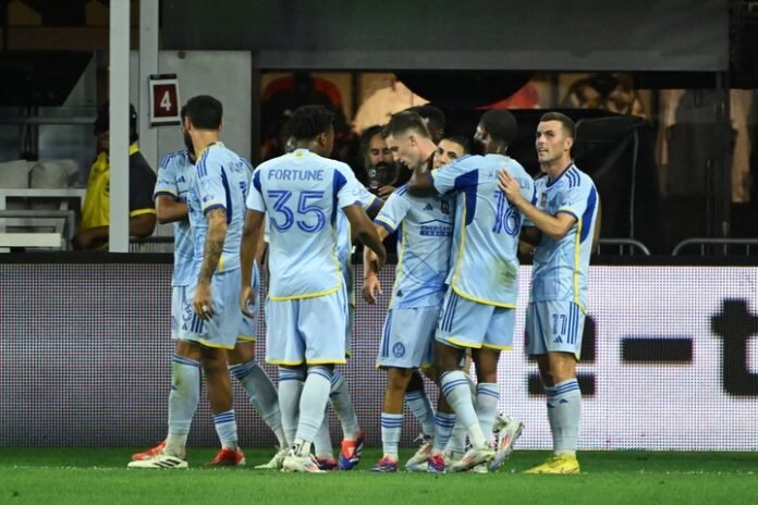 Mientras Boca Juniors lo busca, Thiago Almada clavó un golazo para Atlanta United y lo festejó con Topo Gigio