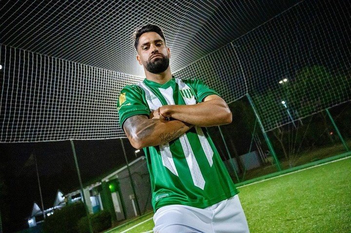 El "9" de Banfield podría jugar su último partido en el Taladro en la fecha 5 de la Liga Profesional.