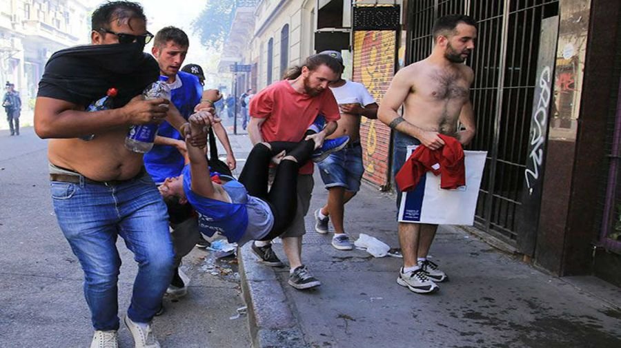Balas de goma y gas pimienta en el violento operativo frente al Congreso 14 de dic 2017