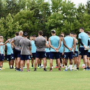 Un posible refuerzo que se aleja del Racing de Costas