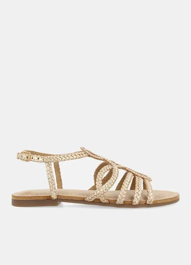 Sandalias doradas de Gioseppo.