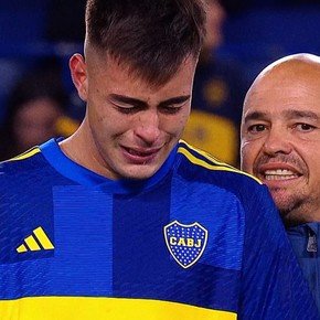 Anselmino volvió a lesionarse y se retiró llorando