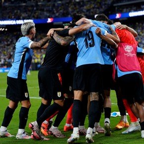 Uruguay aguantó con 10, le ganó por penales a Brasil y se clasificó a las semifinales de la Copa América