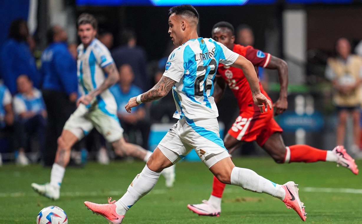 Lautaro, autor del segundo gol ante Canadá, en la fase de grupos. (REUTER)