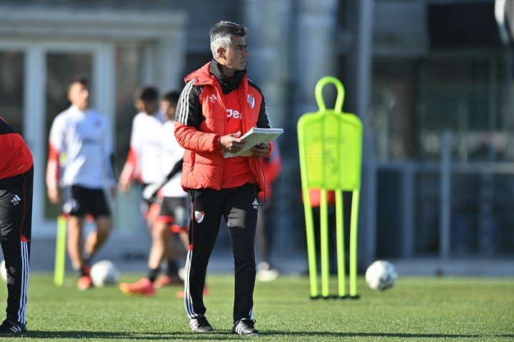 MARCELO ESCUDERO. PRENSA RIVER