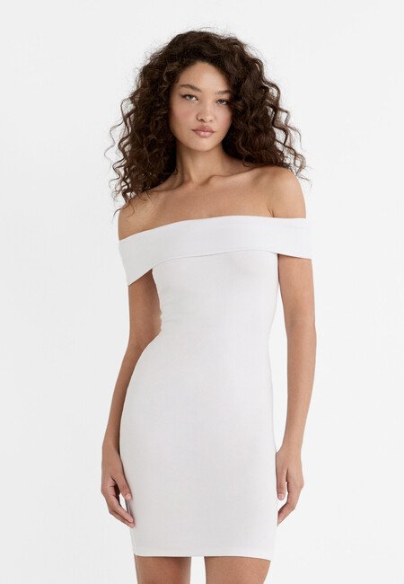 vestido blanco de stradivarius