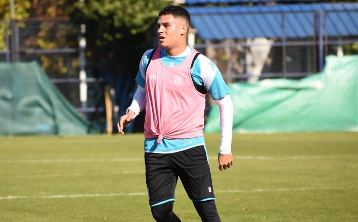 El colombiano fue titular ante Unión pero jugó flojo y no salió a disputar el ST. Foto: Prensa Racing