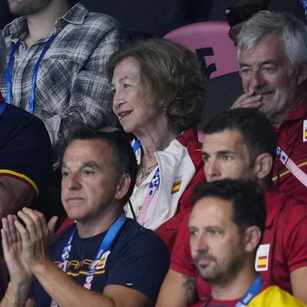 La reina Sofía anima a la selección de waterpolo.