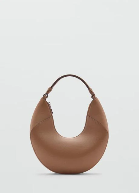 Bolso de piel de Mango (35,99 euros)