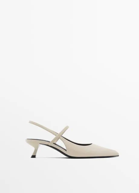 Zapatos blancos de Massimo Dutti (89,99 euros)