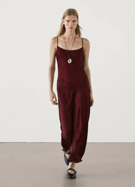 Vestido de tirantes de Massimo Dutti (89,99 euros)