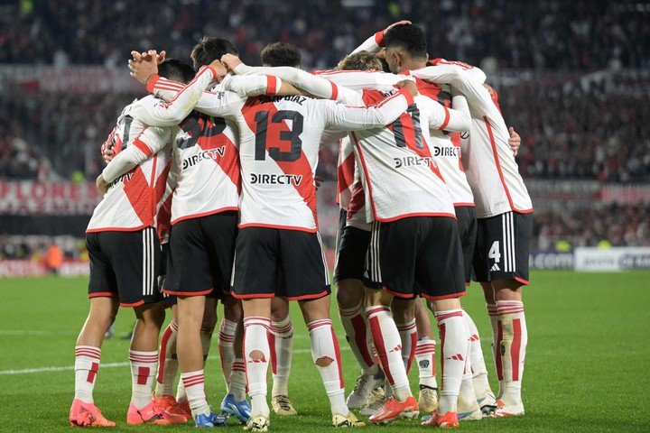 River podría darle una gran mano a Boca si sigue avanzando en la Libertadores. (AFP)