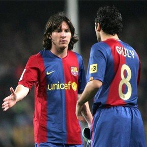 Fue campeón de Champions con Barcelona, le cuenta a sus hijos que jugó con Messi y no le creen