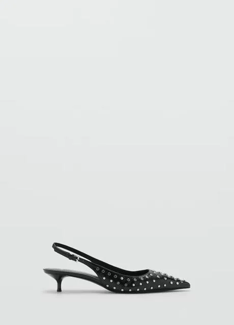 Zapatos negros de Zara (39,99 euros)