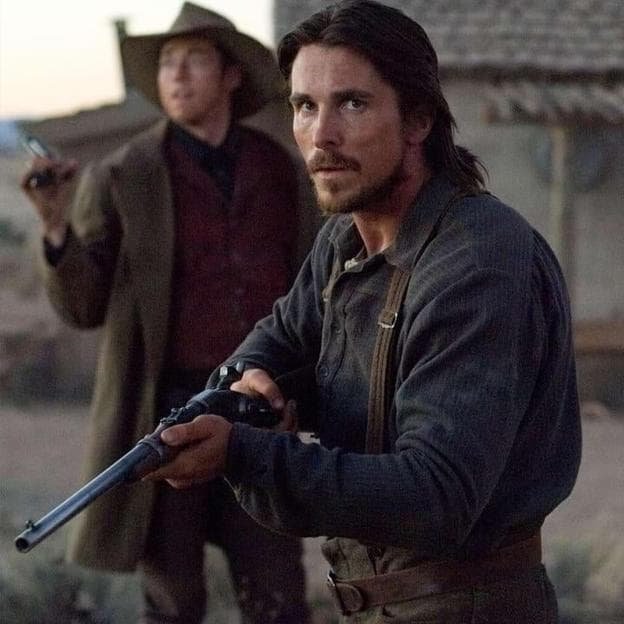 Christian Bale como Dan Evans en el western El tren de las 3:10.