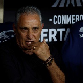 Tite, criticado y culpado en Flamengo pero con la banca de Agustín Rossi