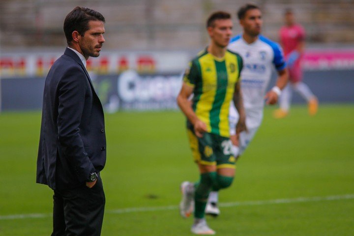 Gago, el día del debut en Aldosivi (Télam).