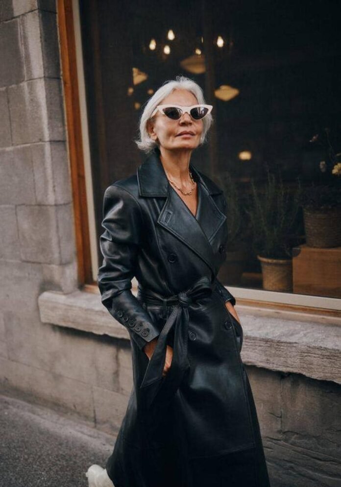 Cómo llevar el marrón chocolate a los 50, el color tendencia del otoño más lujoso y sofisticado