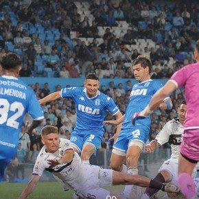 Racing empató con Platense y la punta le quedó lejos