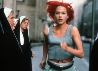 Franka Potente recuerda cómo fue rodar la mítica ‘Corre, Lola, corre’ a pesar de las botas y fumar dos paquetes de cigarros al día