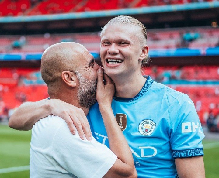 Pep Guardiola habló de su paso goleador y se comparó con Haaland. (@mancity)