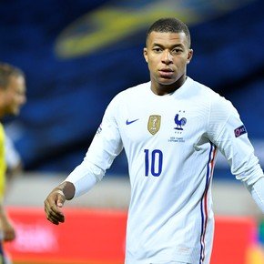 Qué se sabe de la denuncia a Kylian Mbappé por presunta violación y lo que dijo la abogada de lo que pasó en Estocolmo