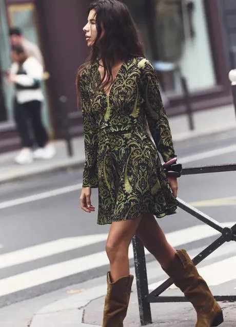 Vestido corto de Zara (29,99 euros)